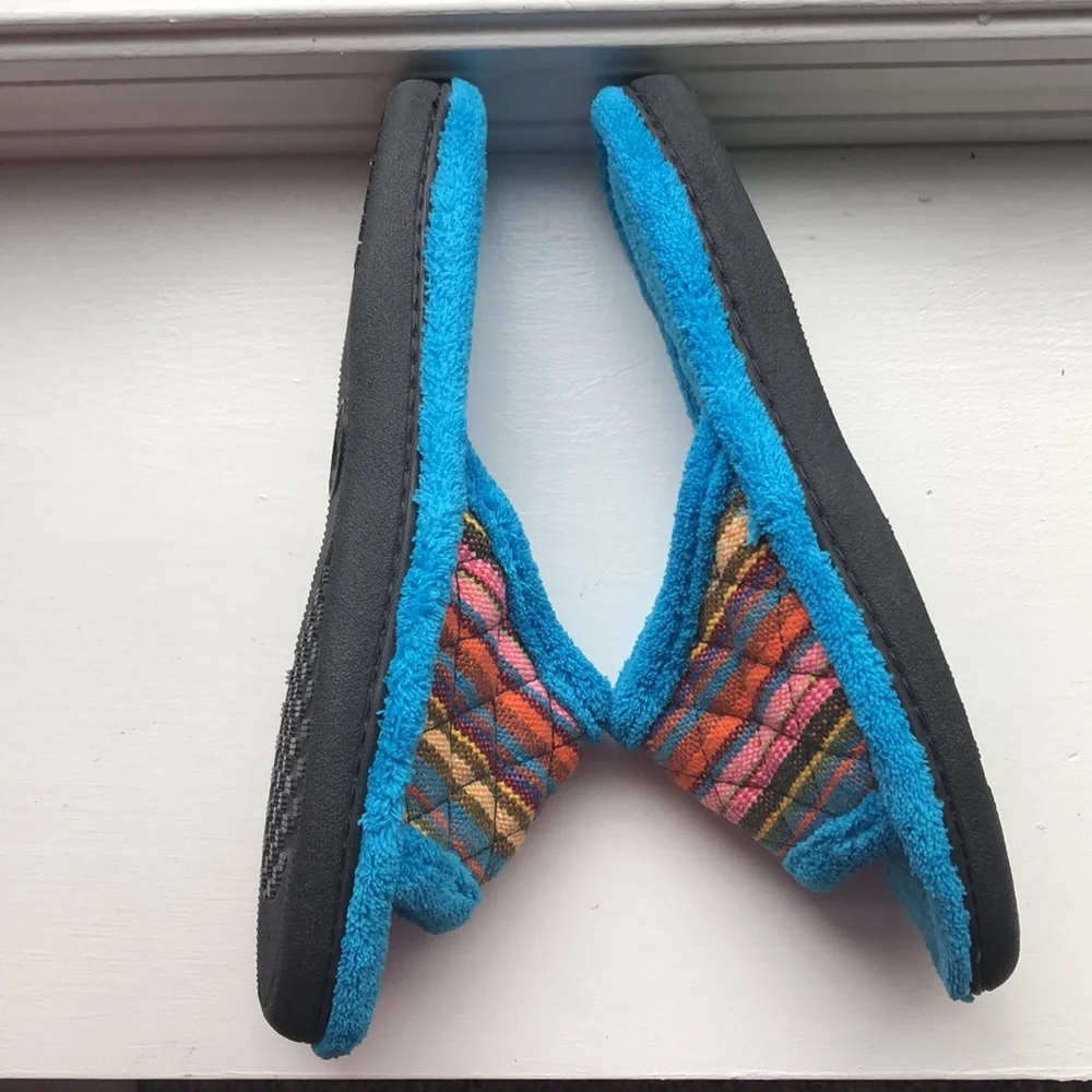 Isotoner Blue House Slippers size 8.5-9 - Picture 4 of 6
